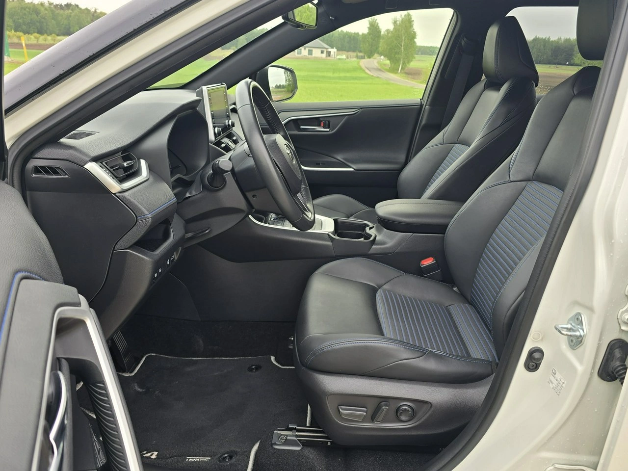 Toyota RAV-4 - Zdjęcie 10
