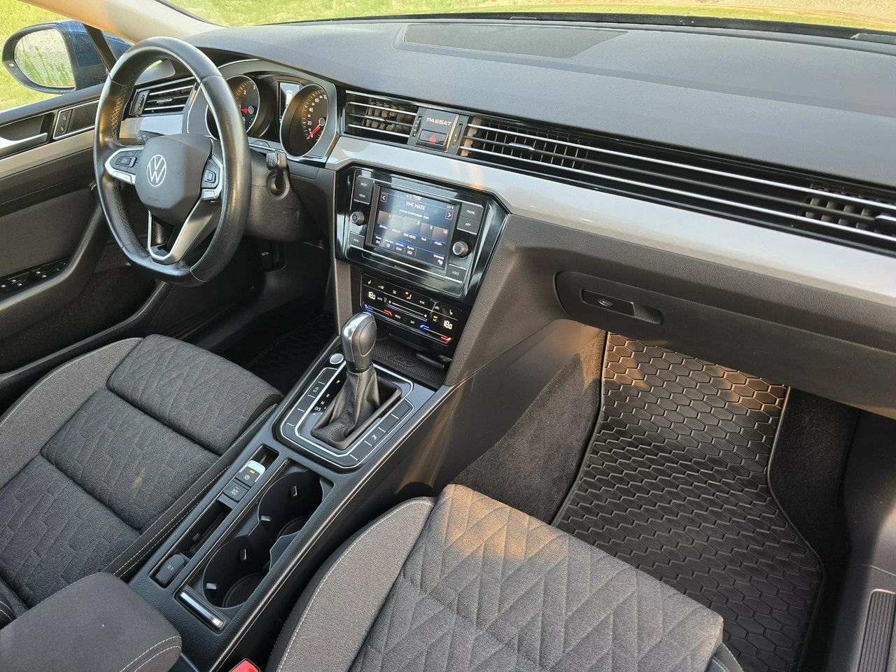Volkswagen Passat - Zdjęcie 15