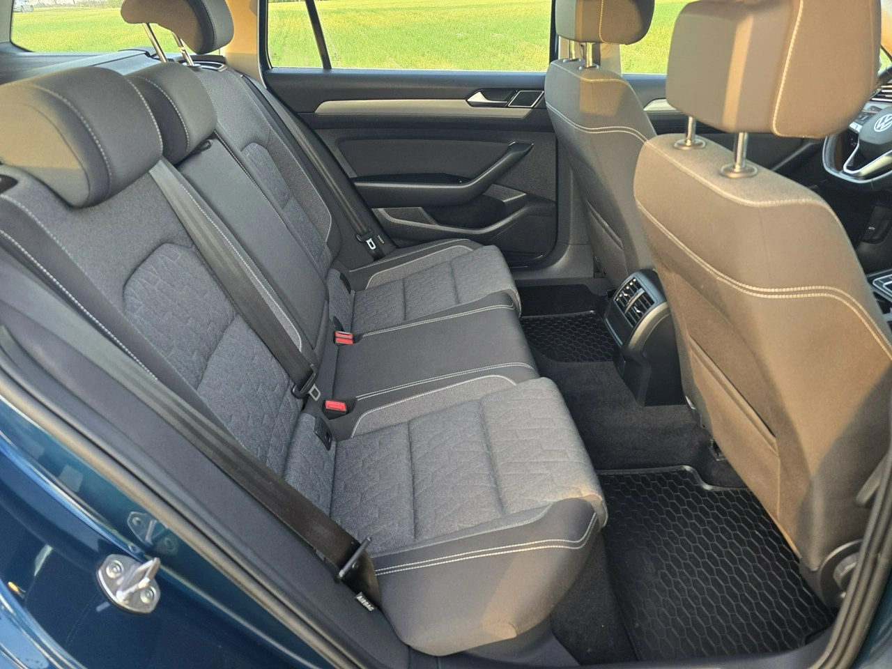 Volkswagen Passat - Zdjęcie 16
