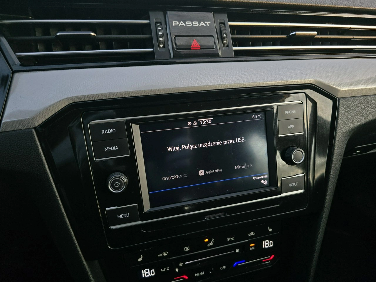 Volkswagen Passat - Zdjęcie 17
