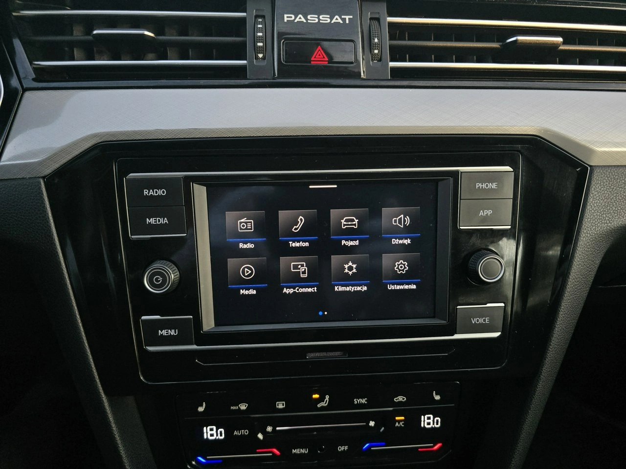Volkswagen Passat - Zdjęcie 19