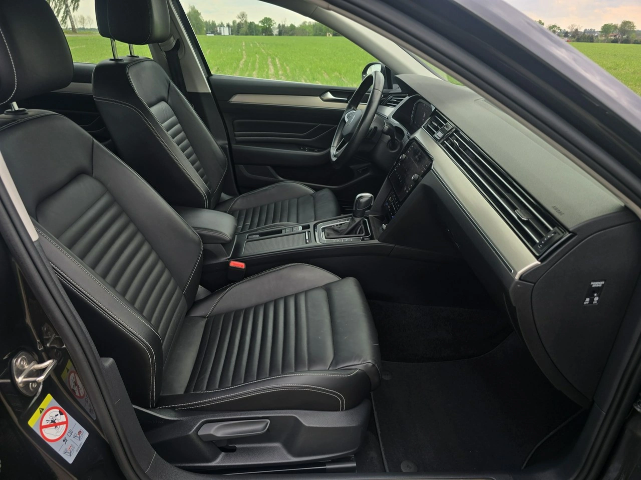 Volkswagen Passat - Zdjęcie 16
