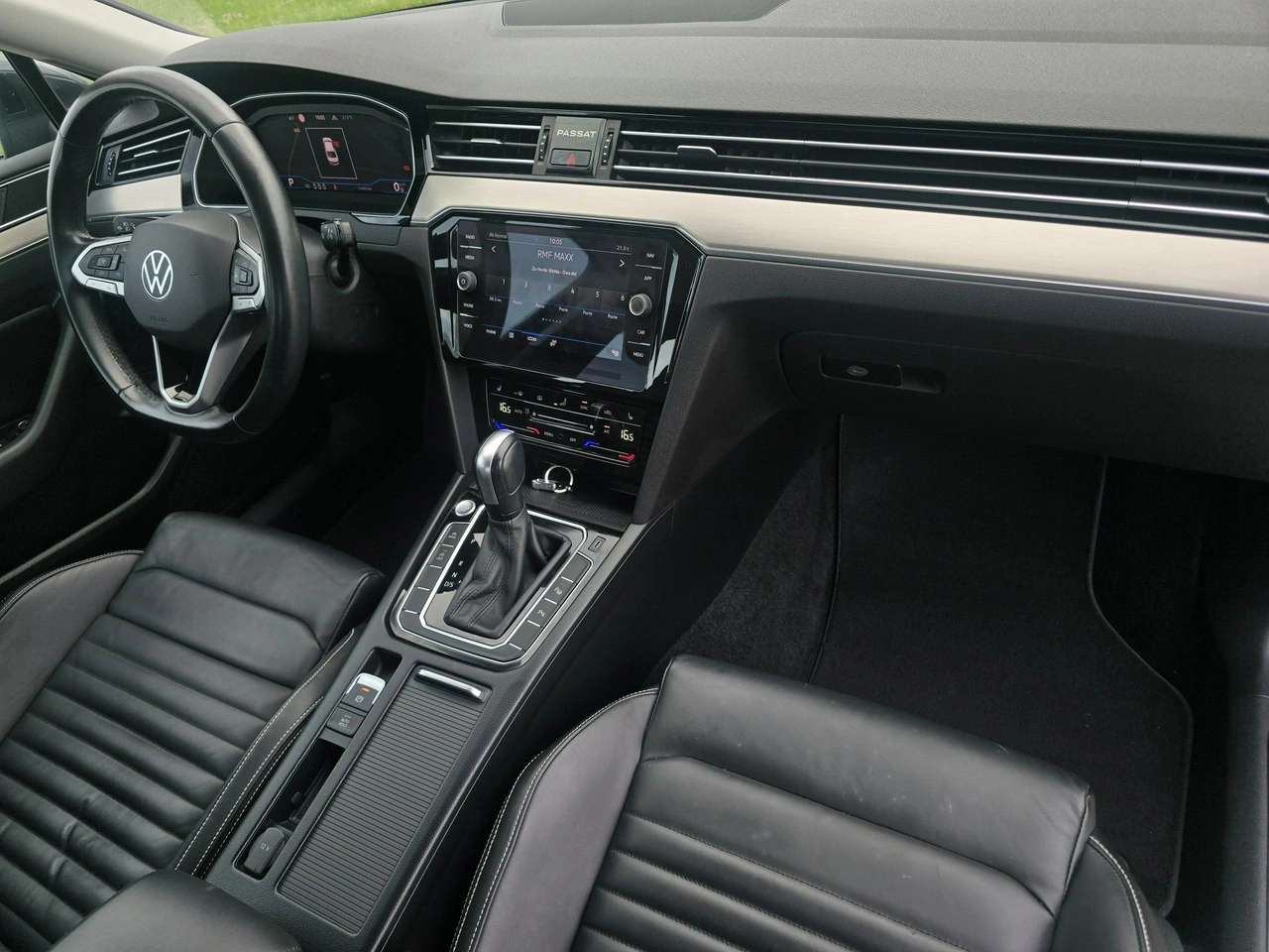 Volkswagen Passat - Zdjęcie 17