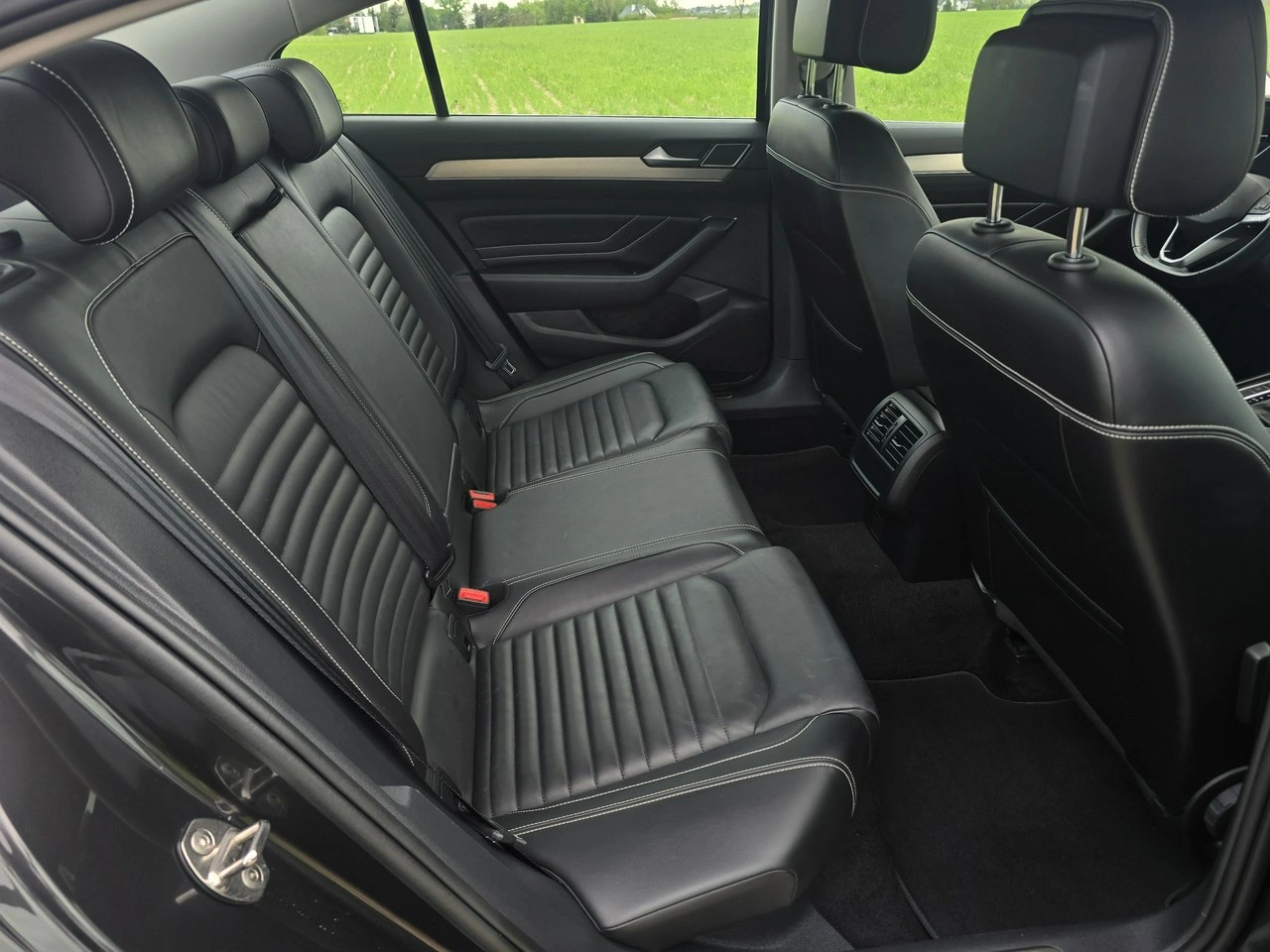 Volkswagen Passat - Zdjęcie 18