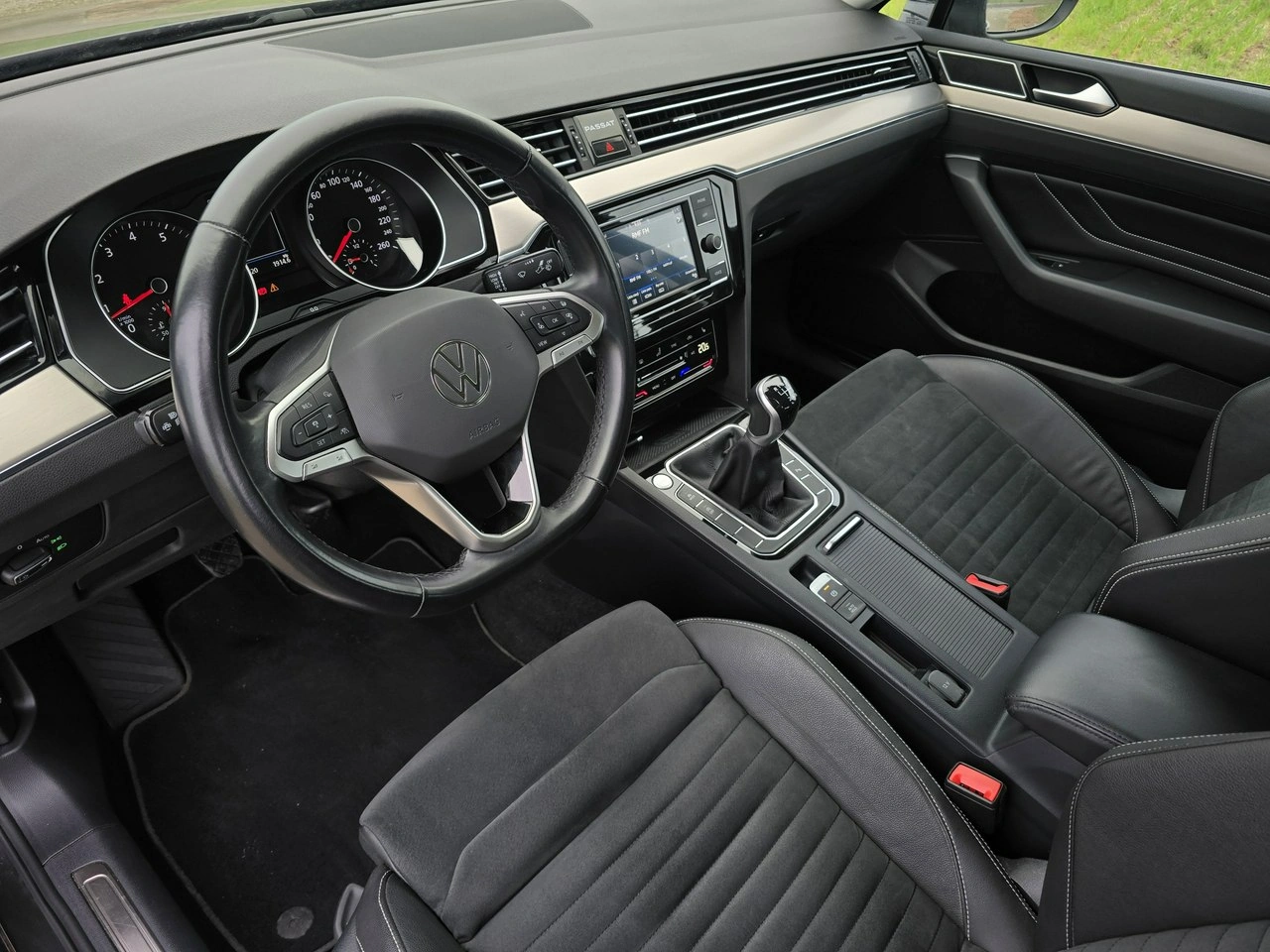 Volkswagen Passat - Zdjęcie 9