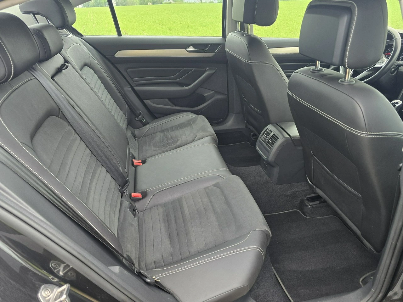Volkswagen Passat - Zdjęcie 15