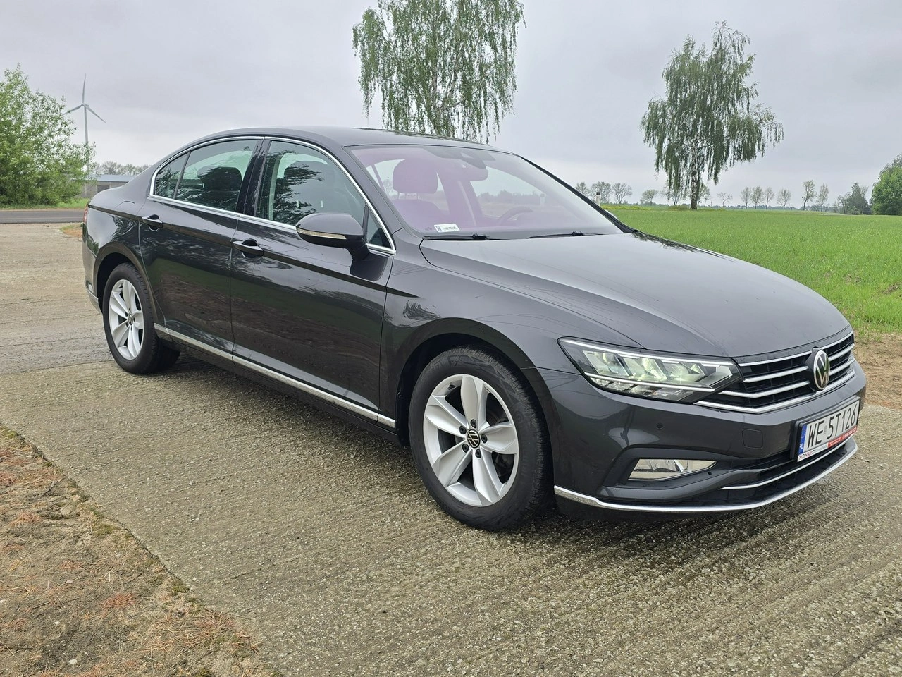 Volkswagen Passat - Zdjęcie 1
