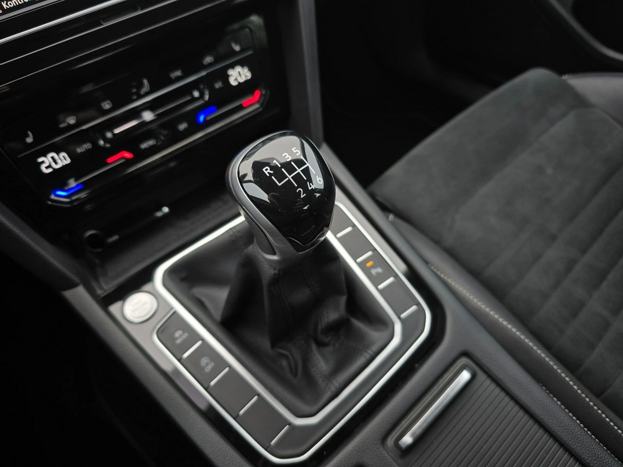 Volkswagen Passat - Zdjęcie 19