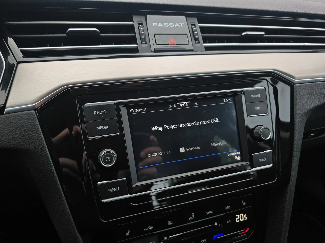 Volkswagen Passat - Zdjęcie 20