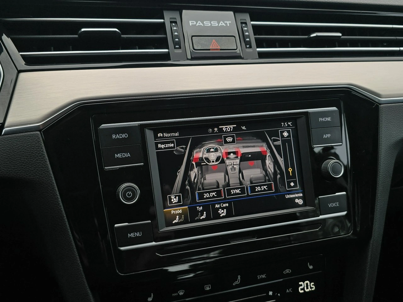 Volkswagen Passat - Zdjęcie 22
