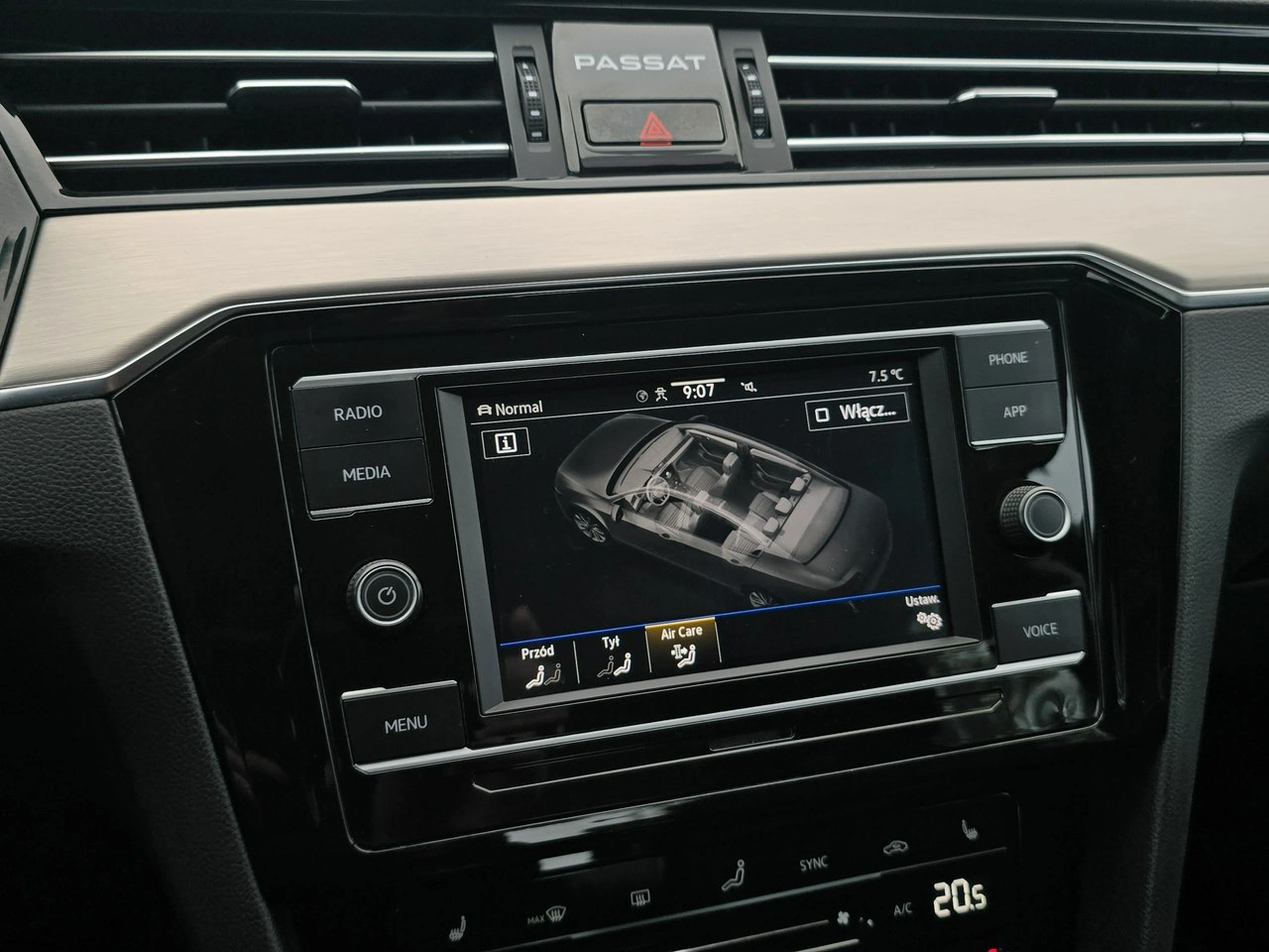 Volkswagen Passat - Zdjęcie 23