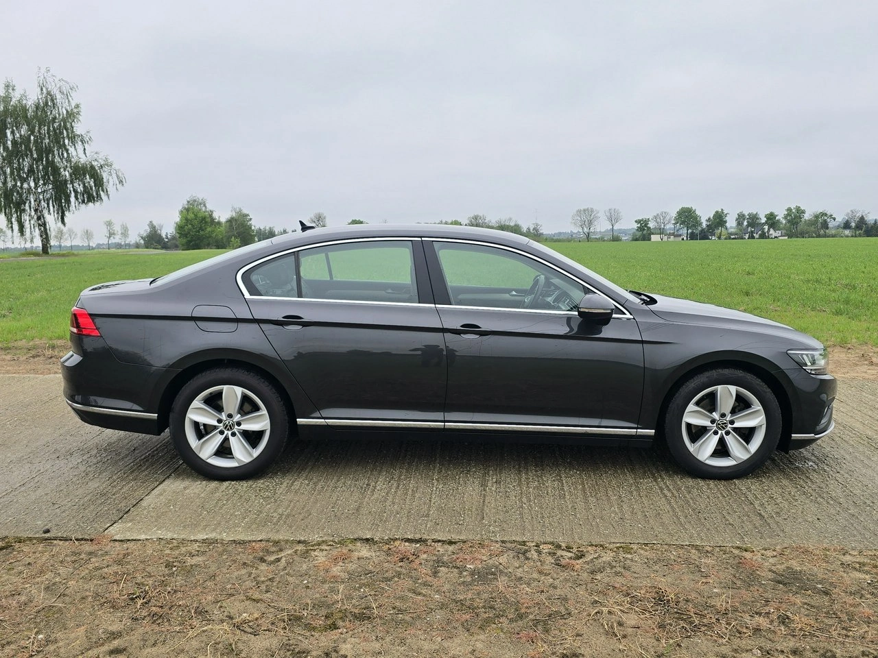Volkswagen Passat - Zdjęcie 2