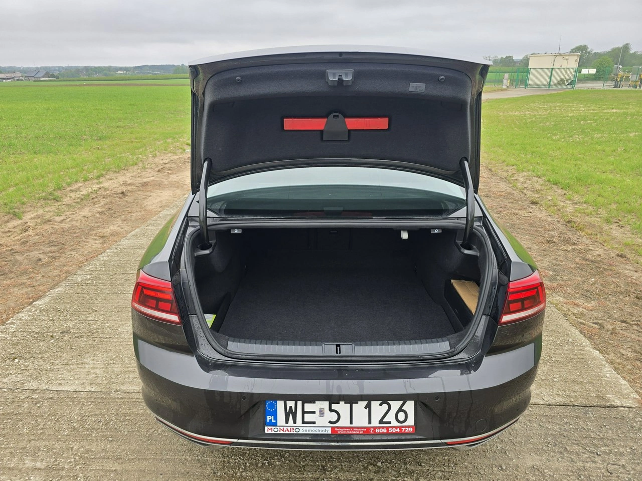 Volkswagen Passat - Zdjęcie 29