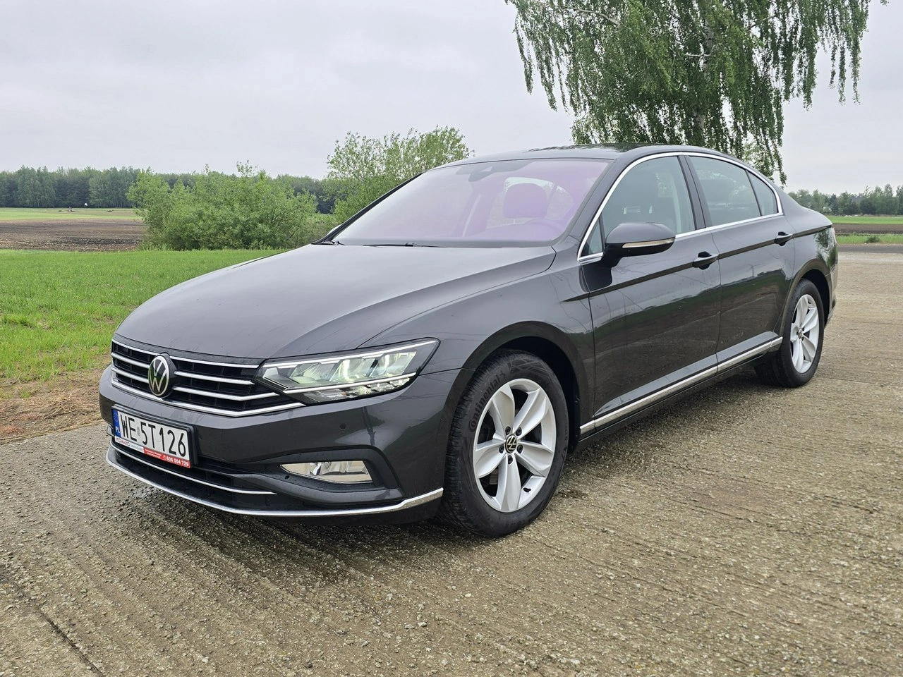 Volkswagen Passat - Główne zdjęcie