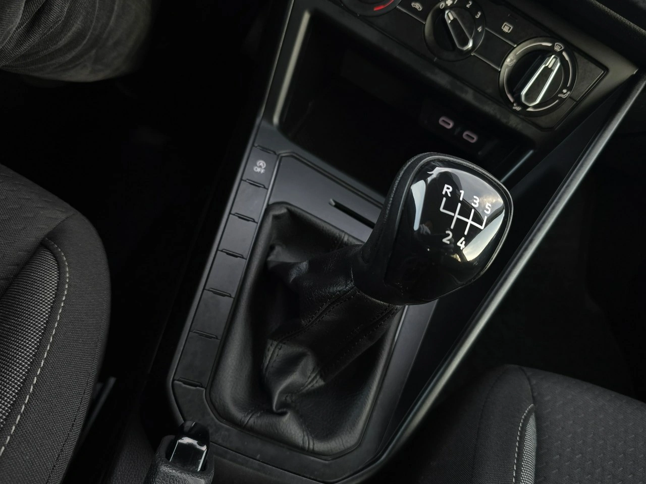 Volkswagen Polo - Zdjęcie 20