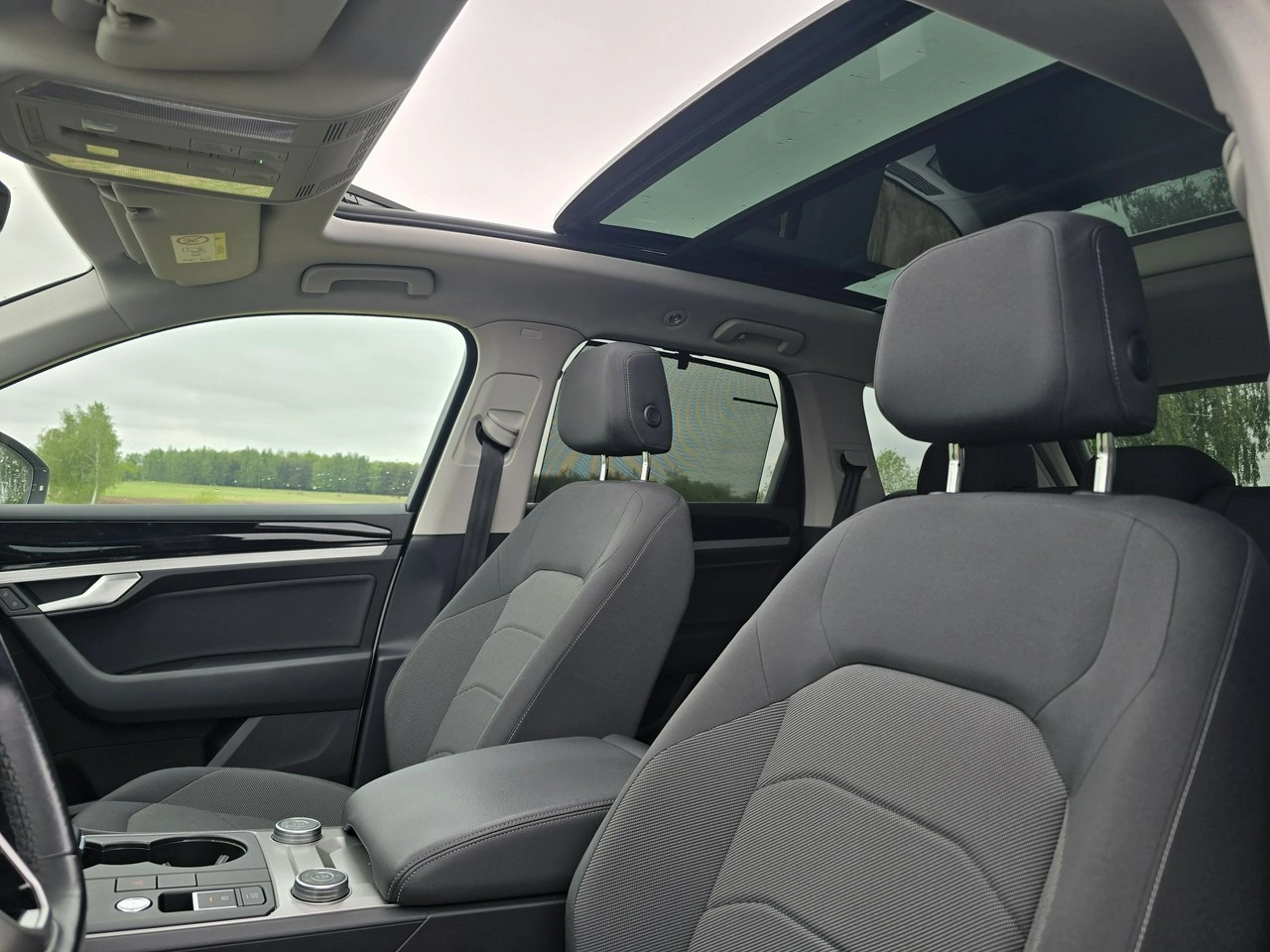 Volkswagen Touareg - Zdjęcie 12