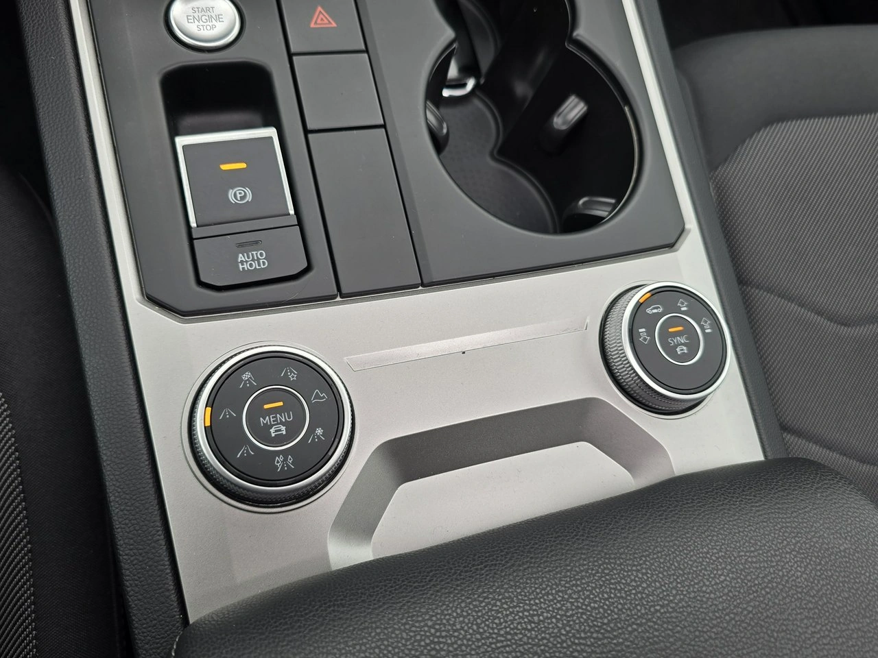 Volkswagen Touareg - Zdjęcie 31