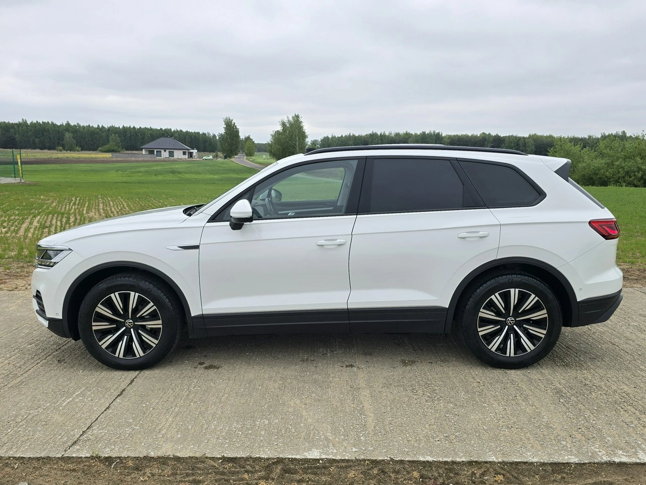 Volkswagen Touareg - Zdjęcie 8