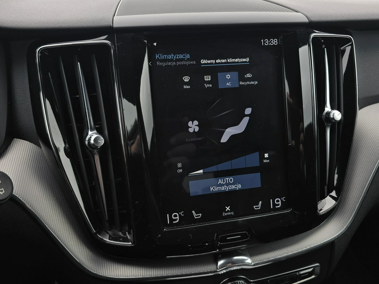 Volvo XC 60 - Zdjęcie 24