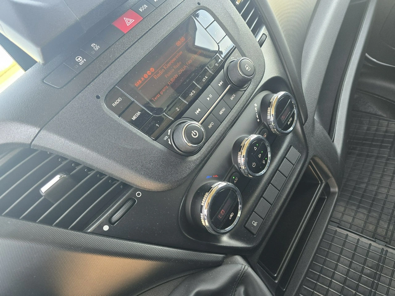 Iveco Daily - Zdjęcie 17