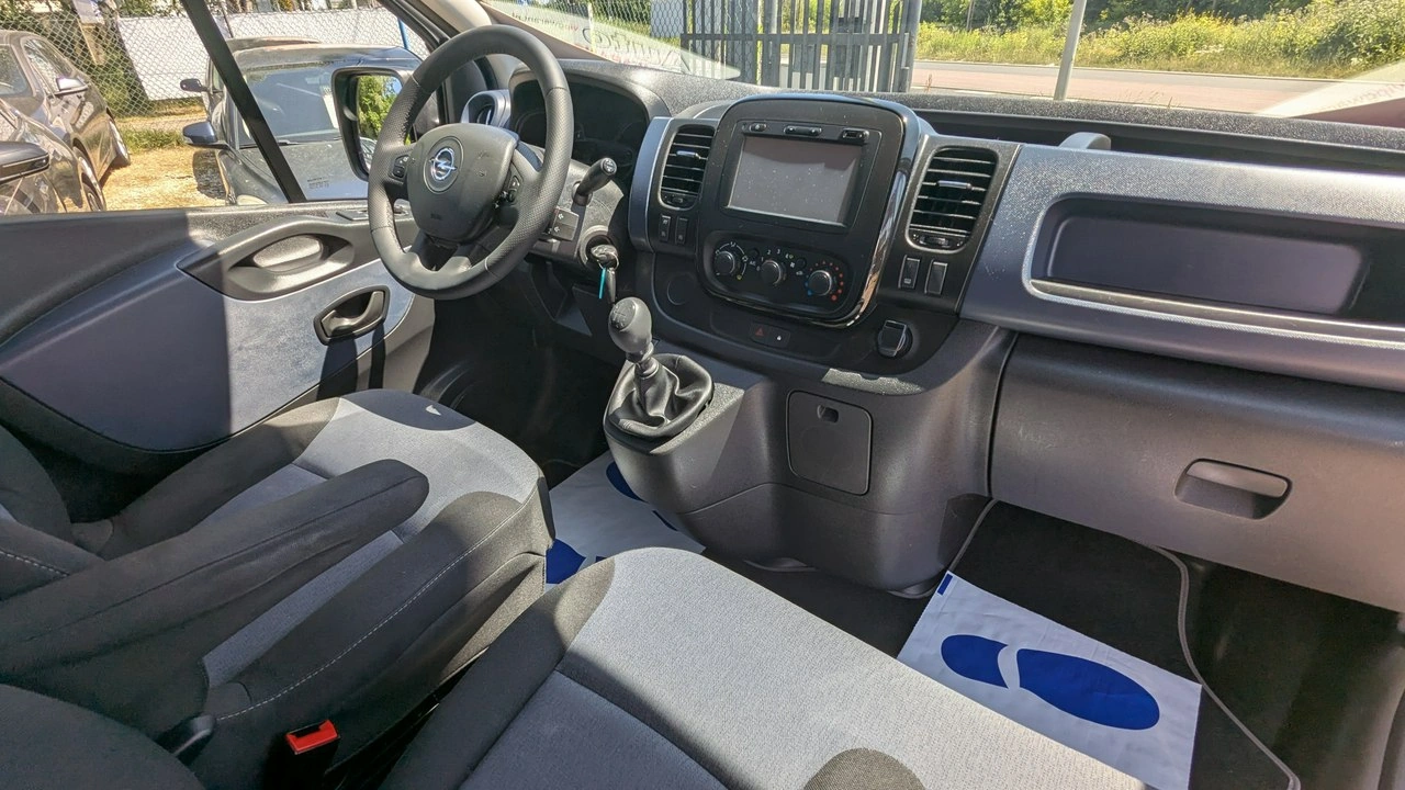 Opel Vivaro - Zdjęcie 16