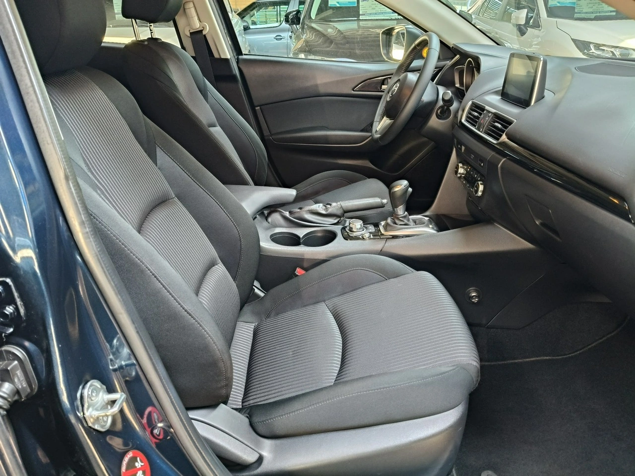 Mazda 3 - Zdjęcie 13