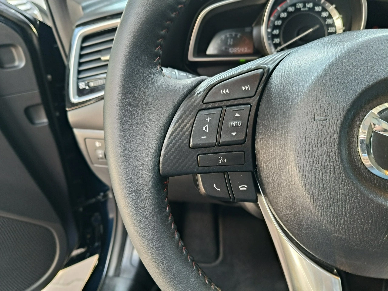 Mazda 3 - Zdjęcie 19