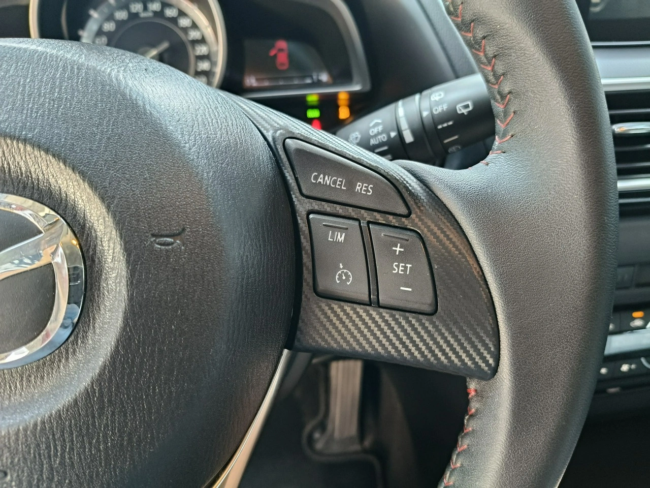 Mazda 3 - Zdjęcie 21