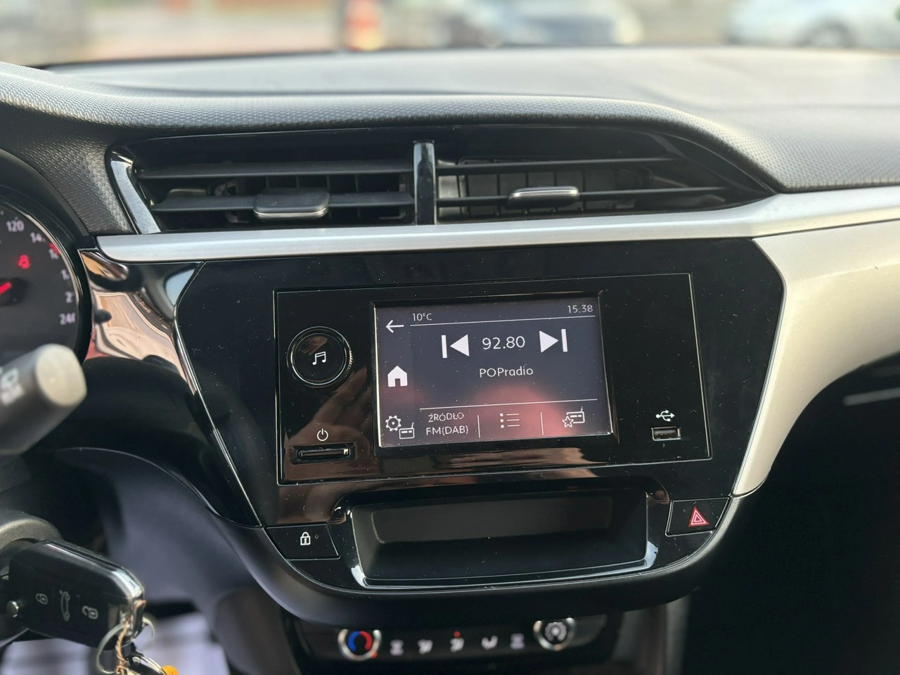 Opel Corsa - Zdjęcie 17