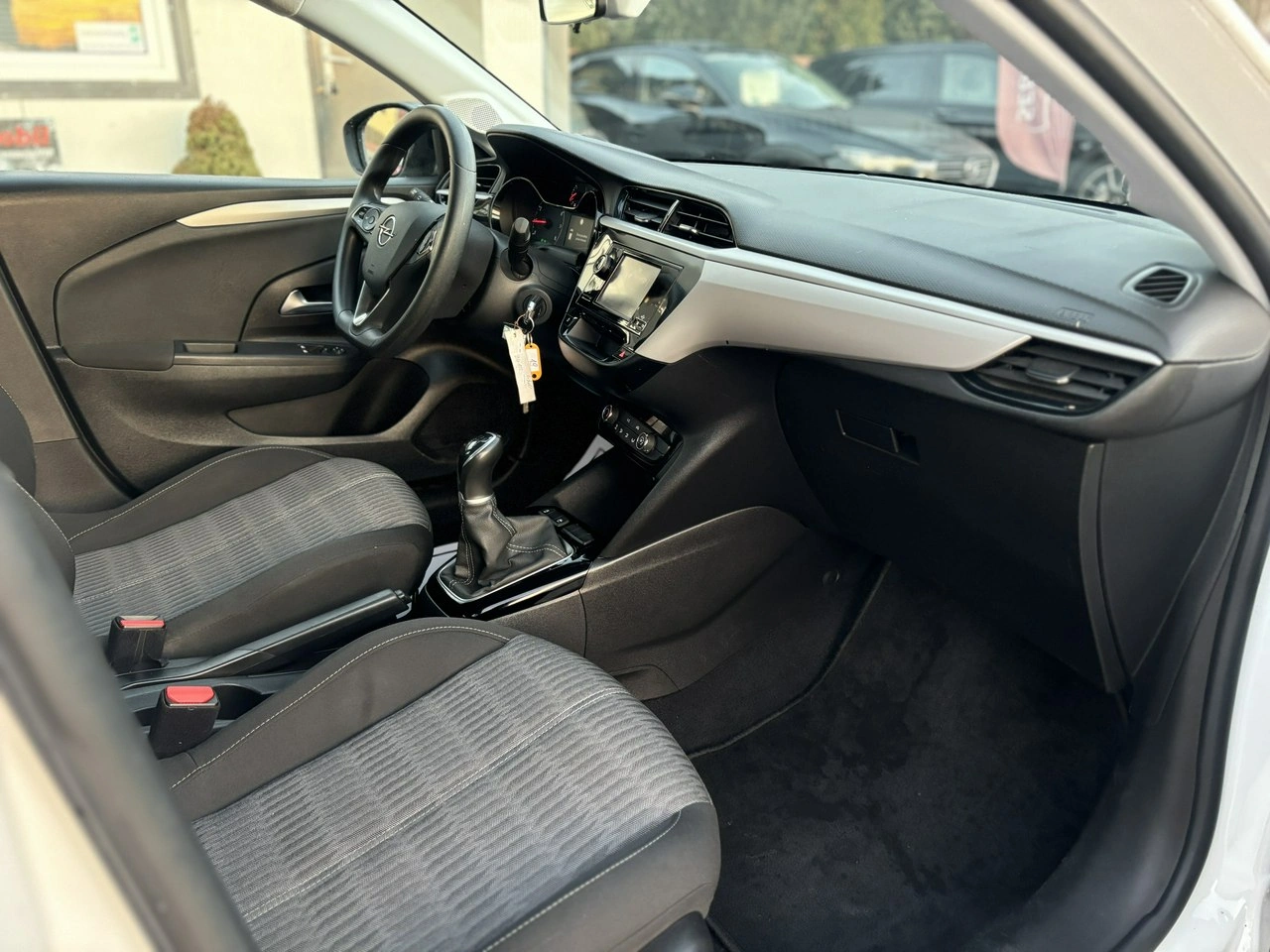 Opel Corsa - Zdjęcie 24