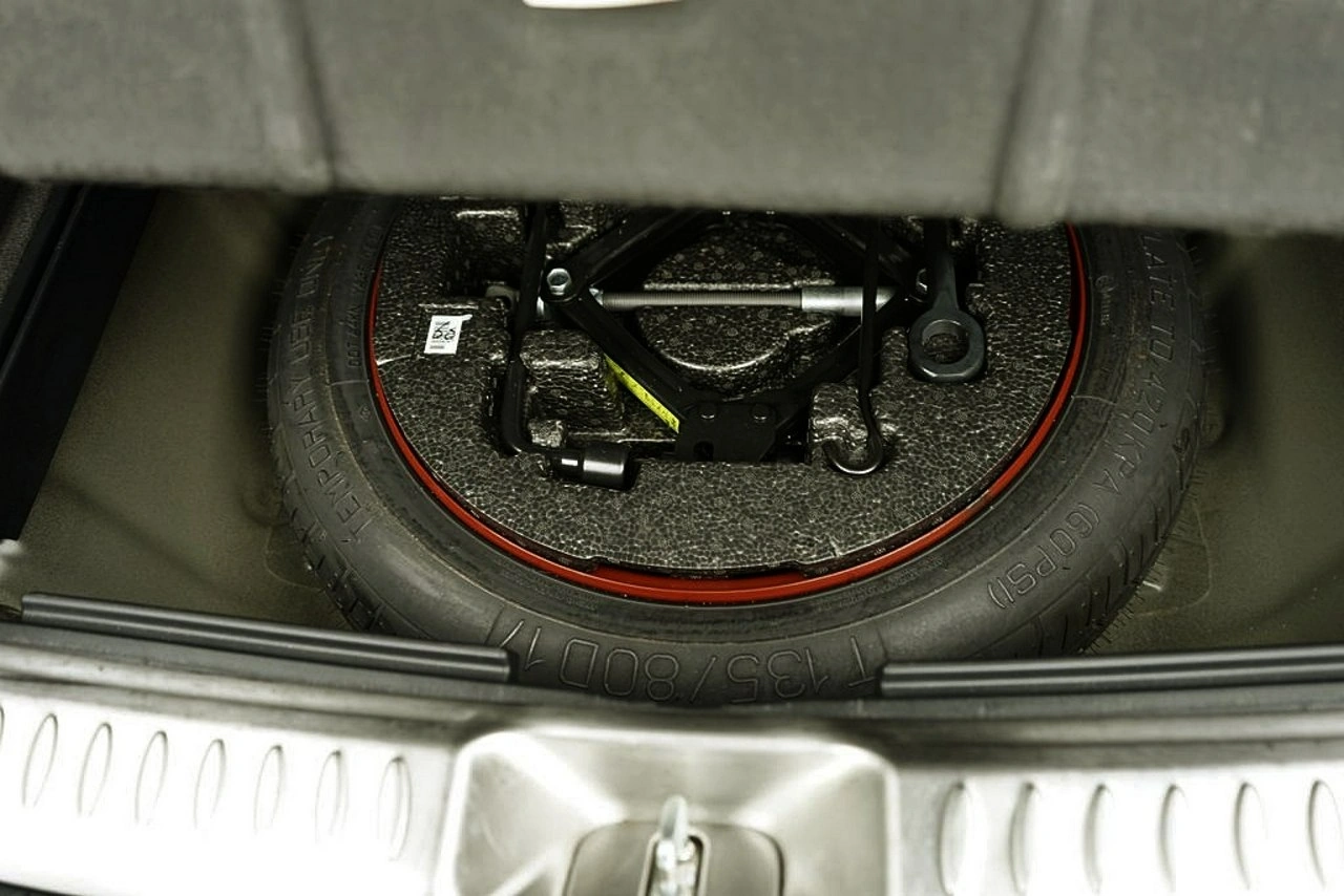 Hyundai i40 - Zdjęcie 33