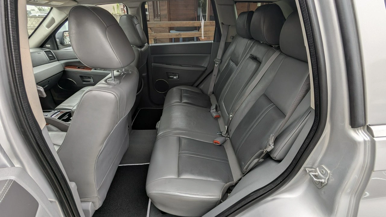 Jeep Grand Cherokee - Zdjęcie 15