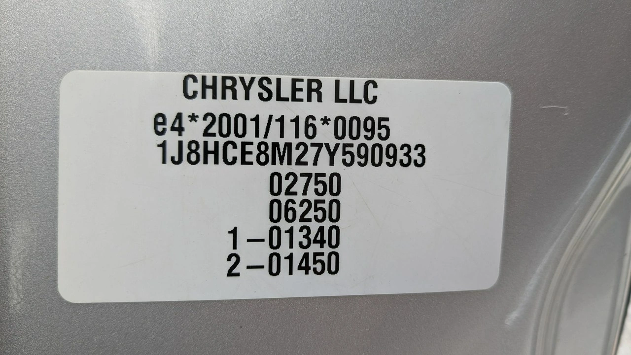 Jeep Grand Cherokee - Zdjęcie 23