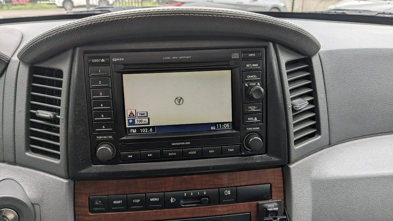 Jeep Grand Cherokee - Zdjęcie 25