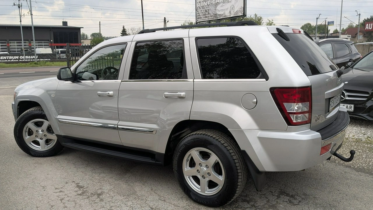 Jeep Grand Cherokee - Zdjęcie 8
