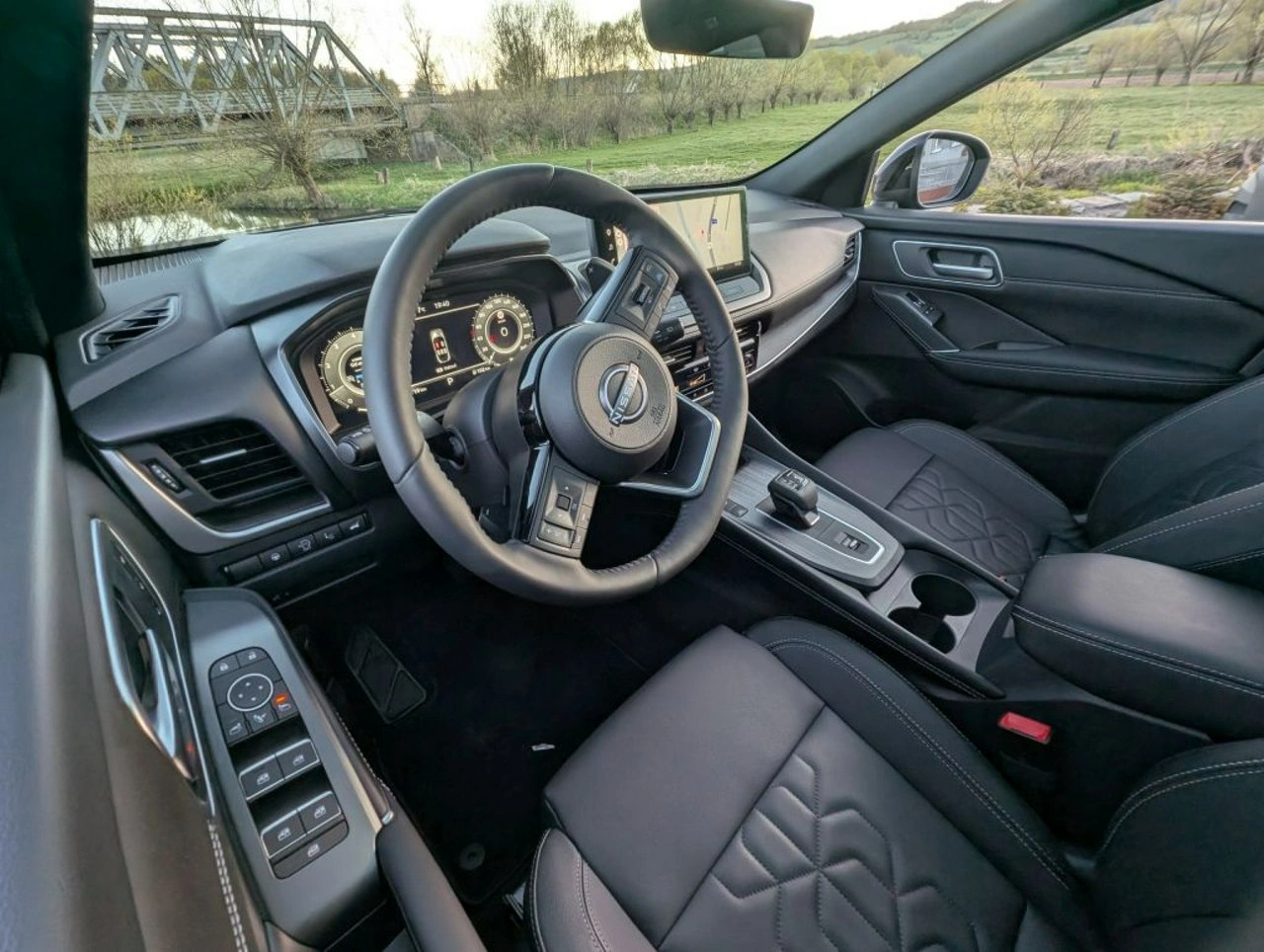 Nissan Qashqai - Zdjęcie 14
