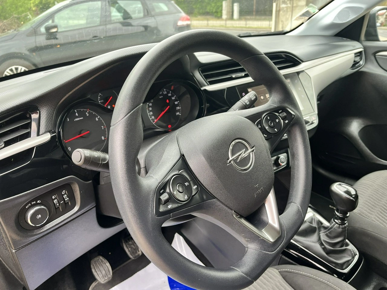 Opel Corsa - Zdjęcie 13