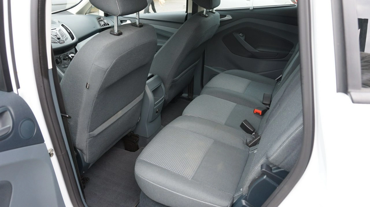Ford C-MAX - Zdjęcie 8
