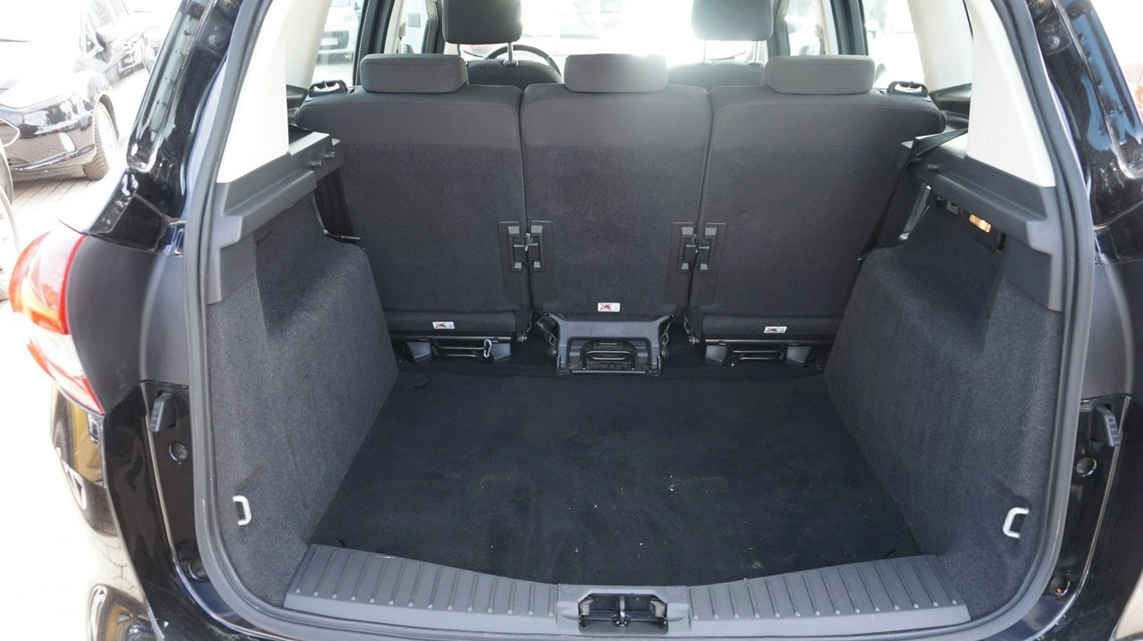 Ford C-MAX - Zdjęcie 12