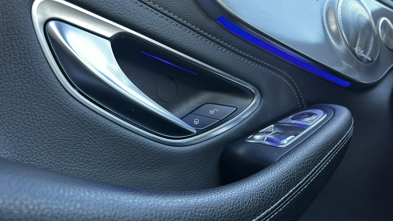 Mercedes C 220 - Zdjęcie 18