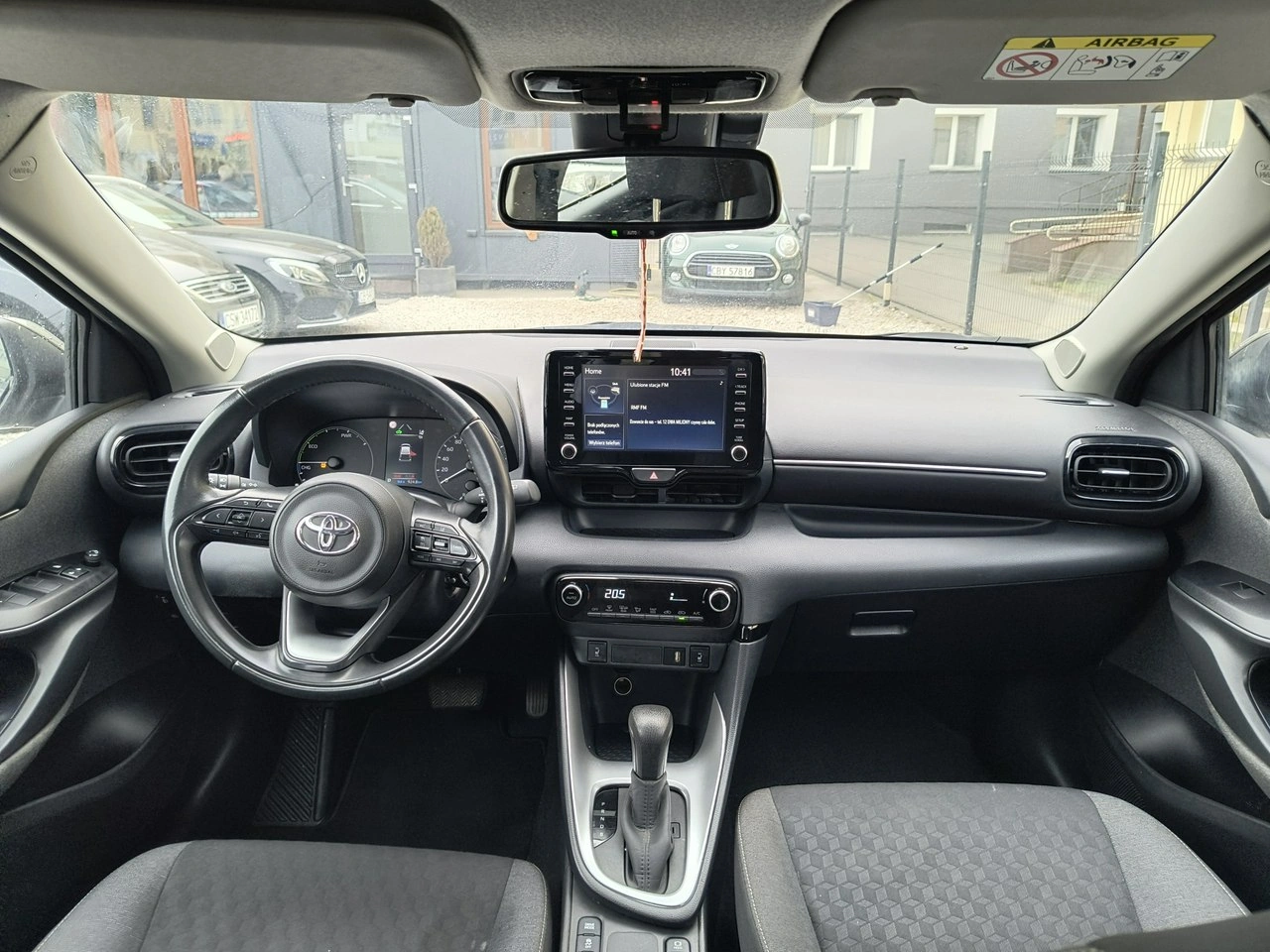 Toyota Yaris - Zdjęcie 15