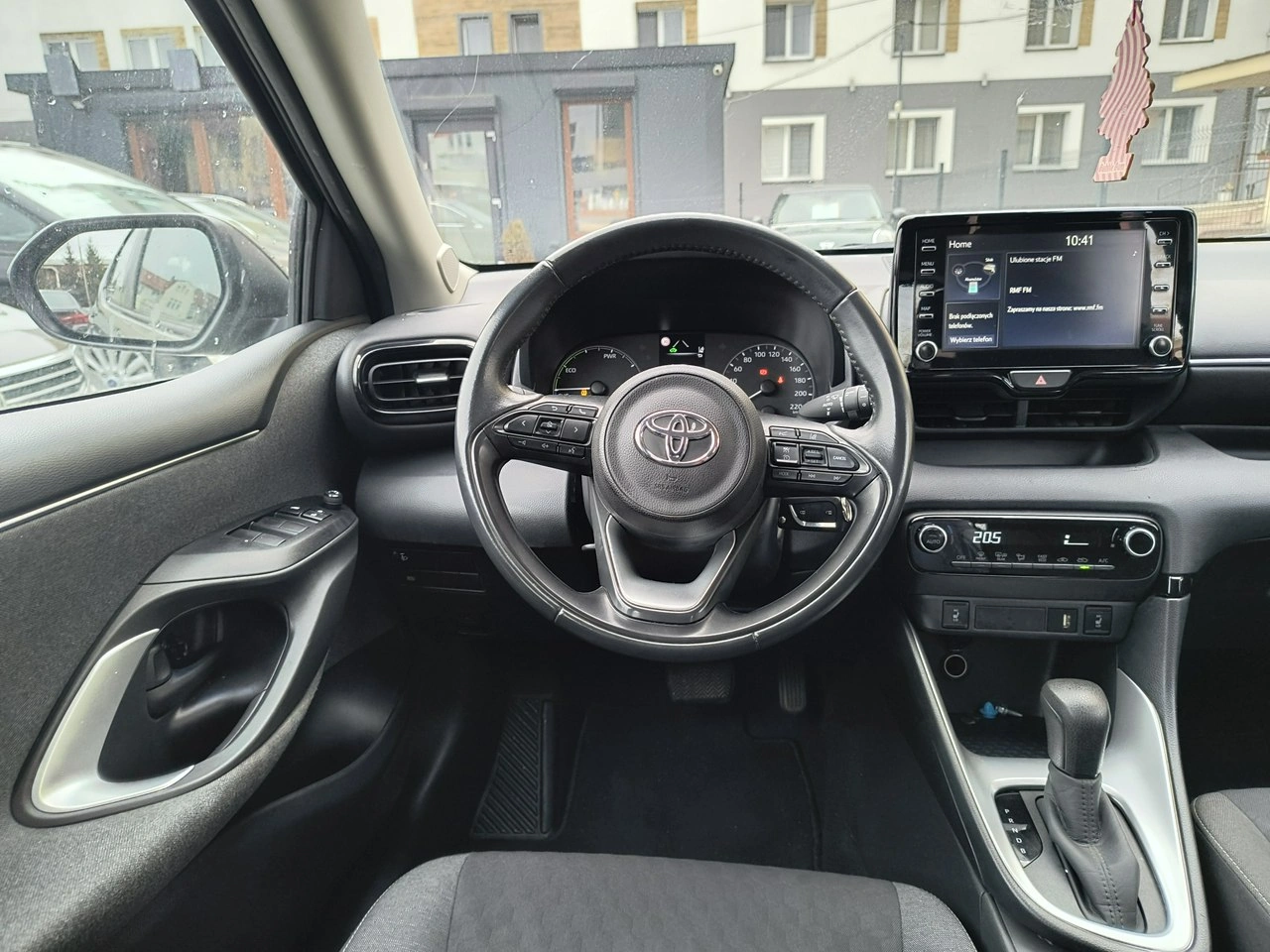 Toyota Yaris - Zdjęcie 16