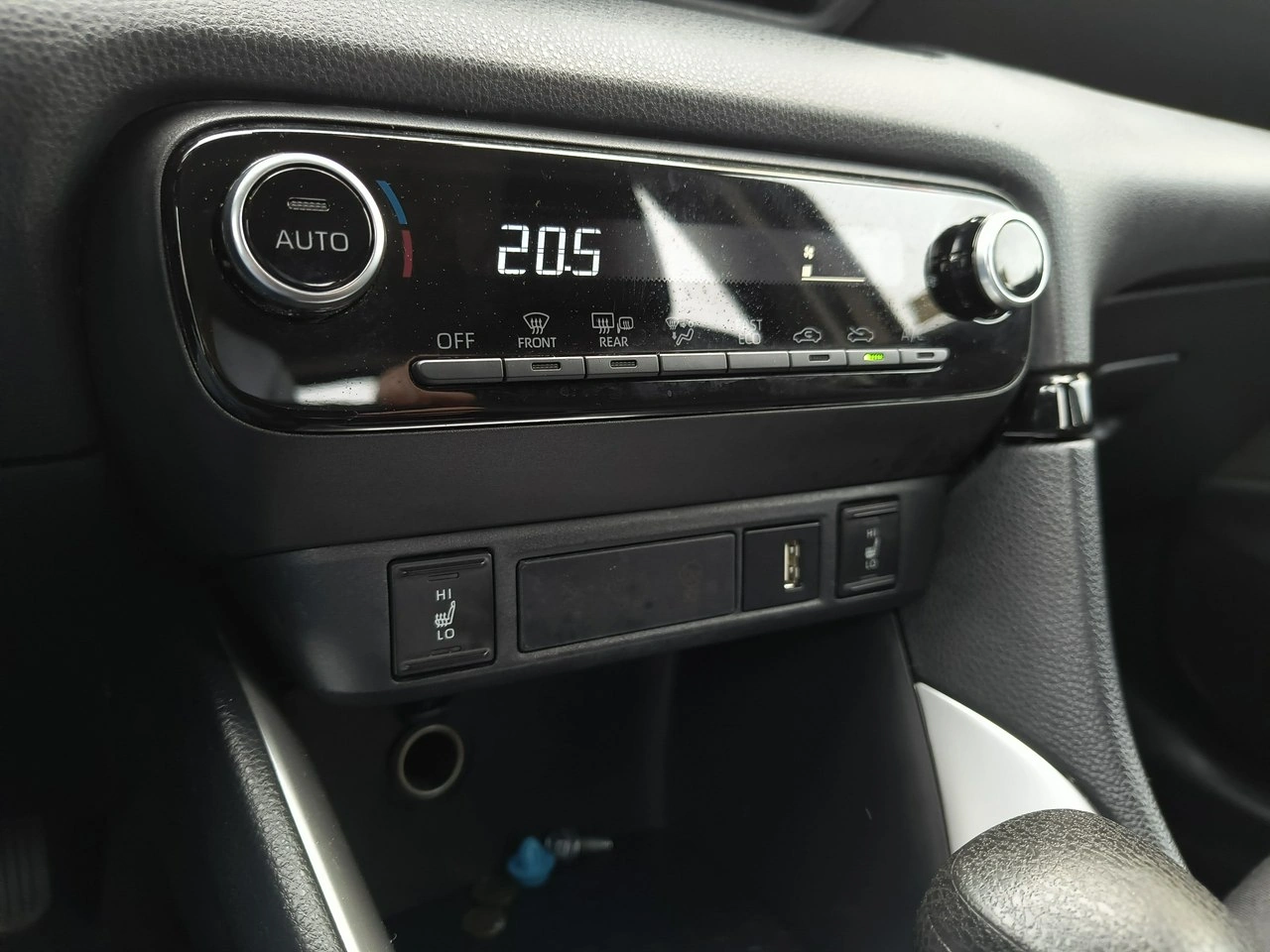 Toyota Yaris - Zdjęcie 17