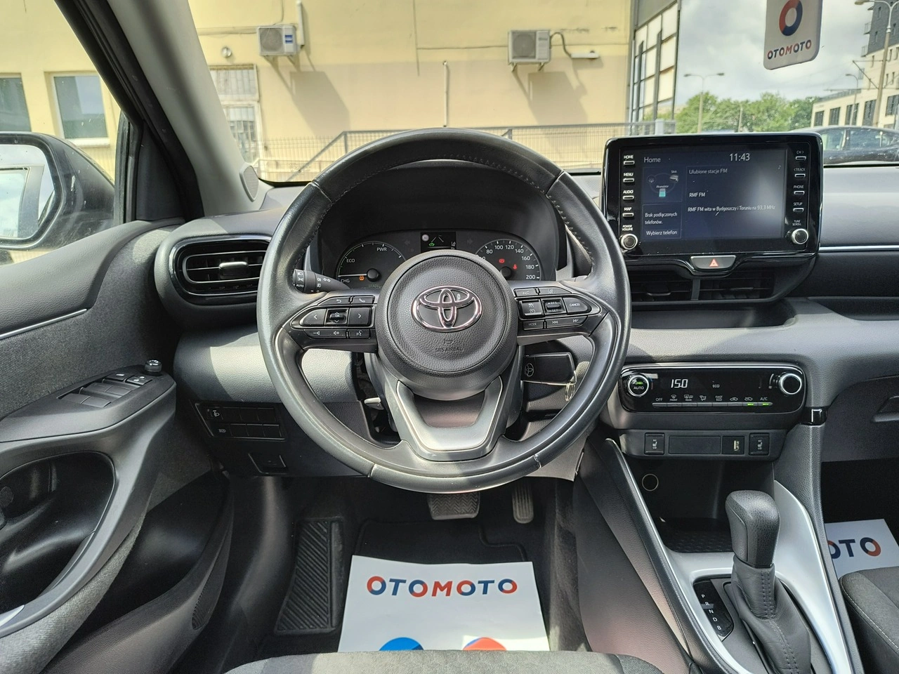 Toyota Yaris - Zdjęcie 27