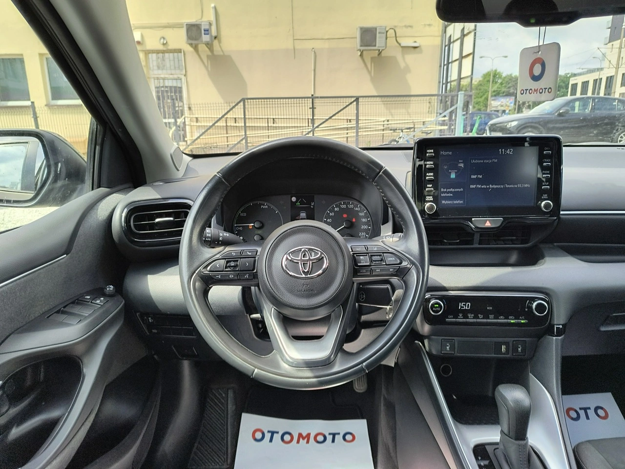 Toyota Yaris - Zdjęcie 37