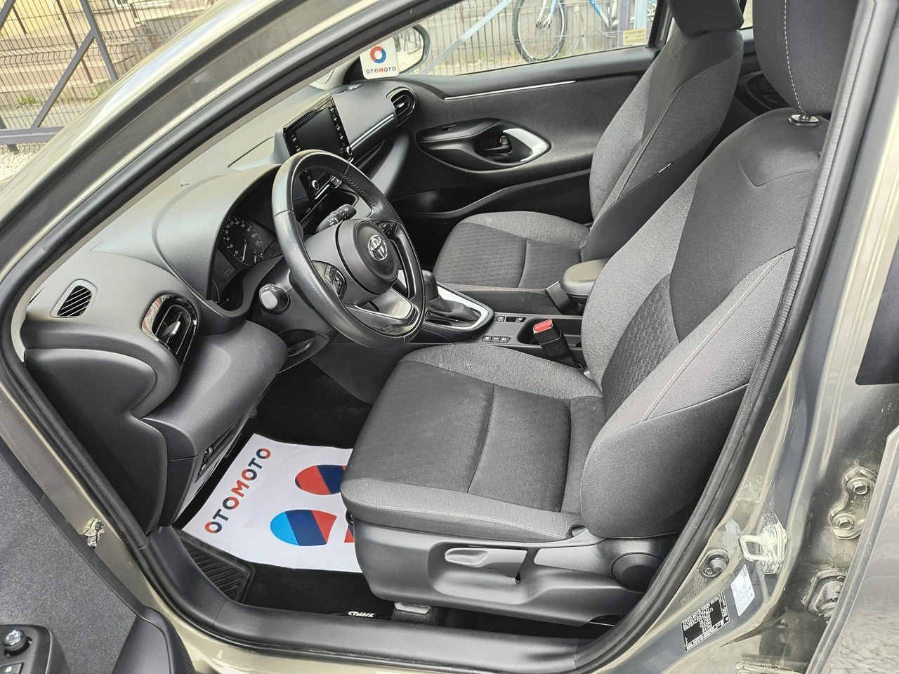 Toyota Yaris - Zdjęcie 38