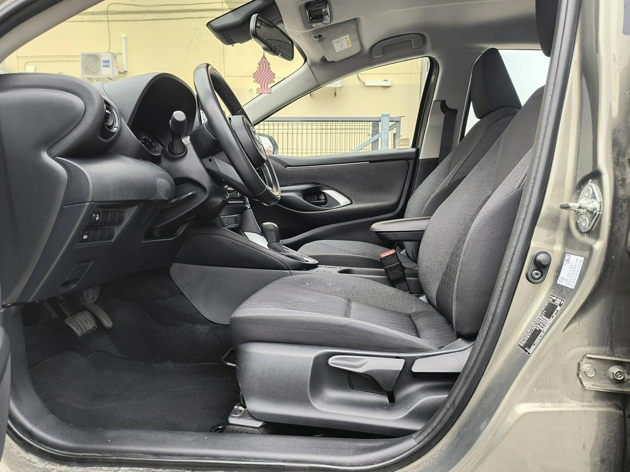 Toyota Yaris - Zdjęcie 6