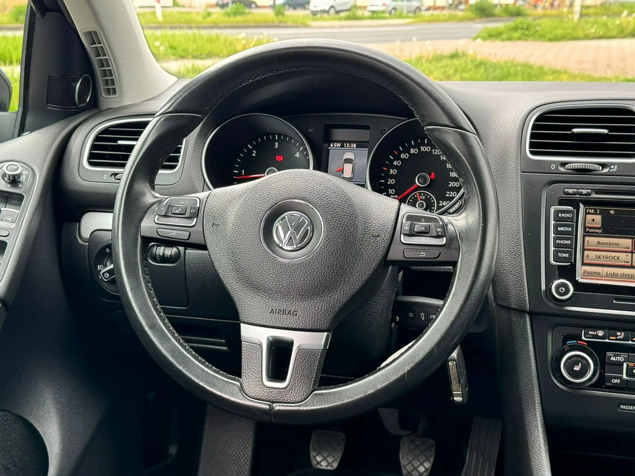 Volkswagen Golf - Zdjęcie 22