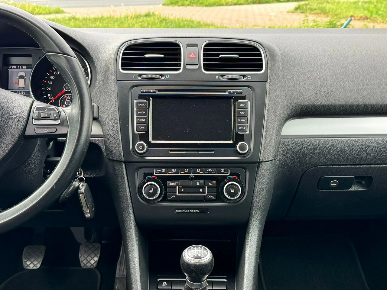 Volkswagen Golf - Zdjęcie 23