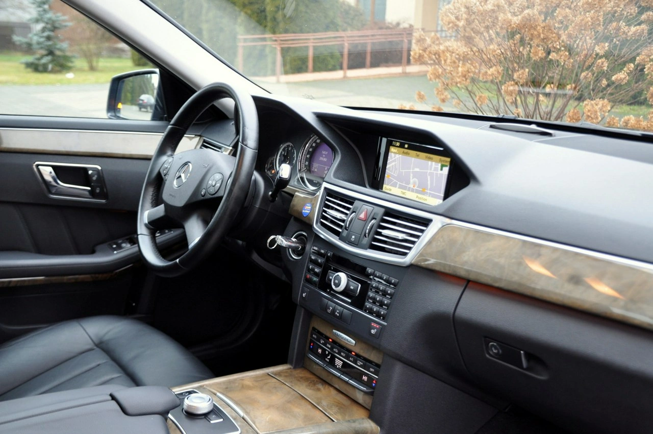 Mercedes E 350 - Zdjęcie 17